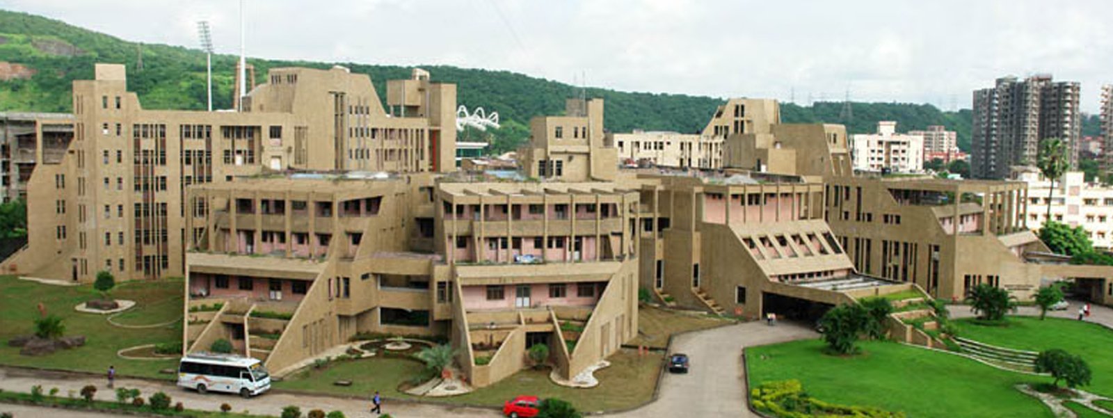 DY-Patil-University,-Navi-Mumbai